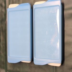 2 OXO Icecube Trays with slide on covers white and blue
